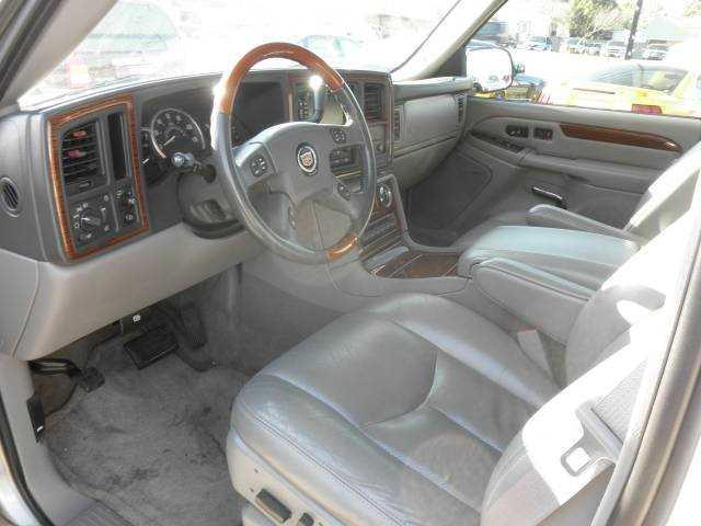 Cadillac Escalade Base Unspecified