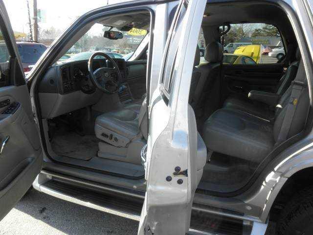 Cadillac Escalade 2004 photo 2