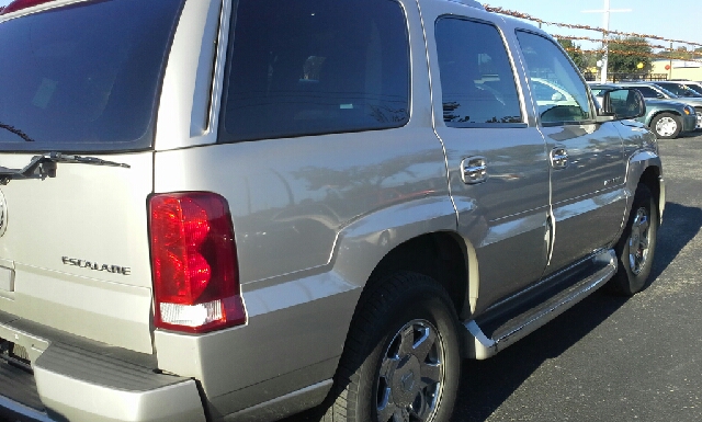 Cadillac Escalade 2004 photo 3