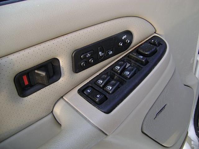 Cadillac Escalade 2004 photo 2