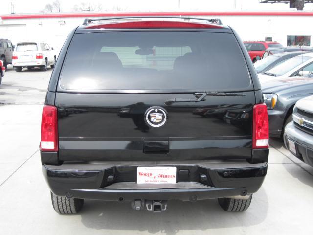 Cadillac Escalade 2004 photo 2