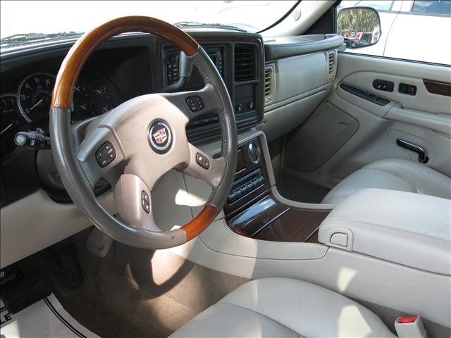 Cadillac Escalade 2004 photo 1