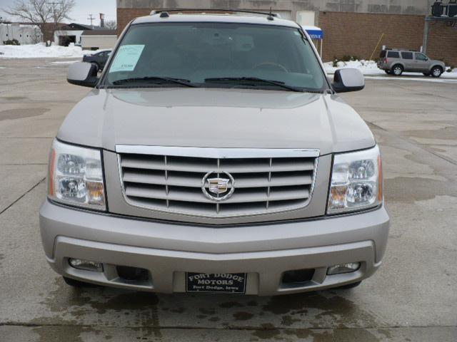 Cadillac Escalade 2004 photo 2