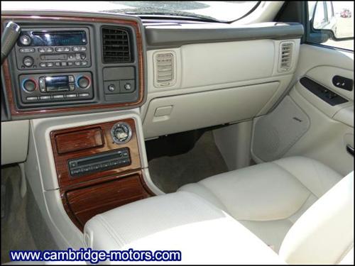 Cadillac Escalade 2004 photo 1