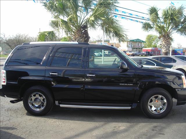 Cadillac Escalade 2004 photo 2
