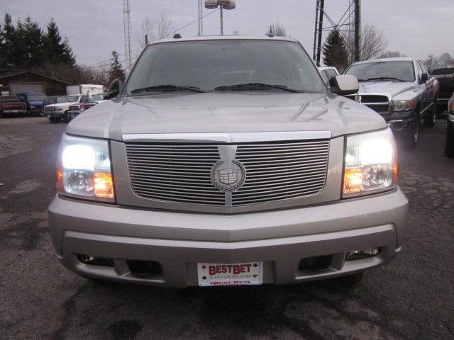 Cadillac Escalade 2004 photo 1