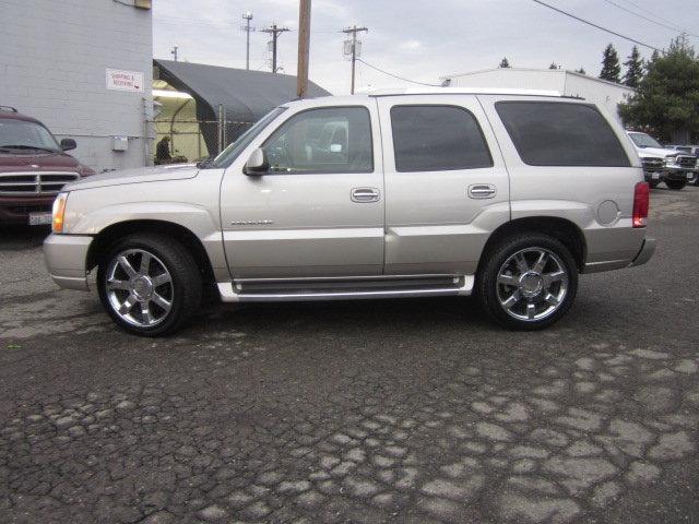 Cadillac Escalade 2004 photo 2