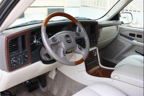 Cadillac Escalade 2004 photo 1