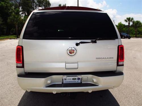 Cadillac Escalade 2004 photo 1