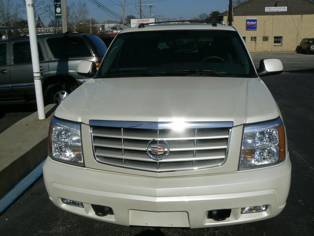 Cadillac Escalade 2004 photo 2