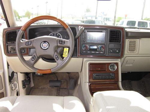 Cadillac Escalade 2004 photo 2