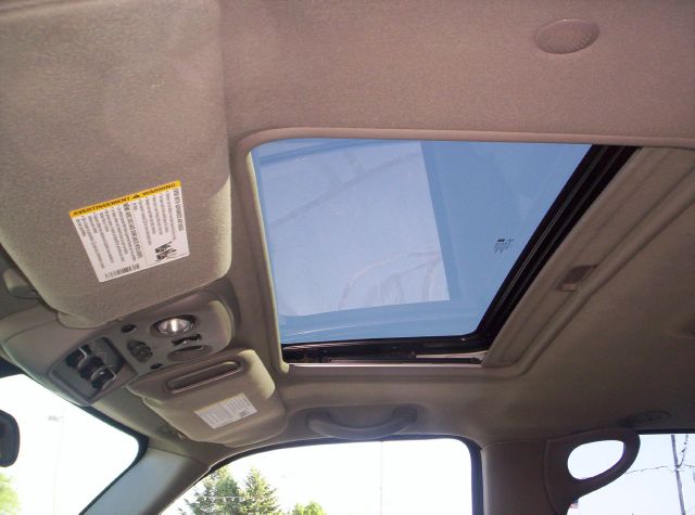 Cadillac Escalade 2004 photo 1