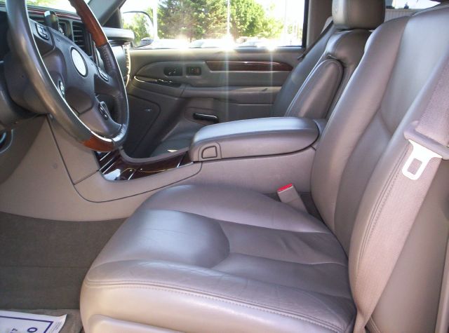 Cadillac Escalade 2004 photo 2