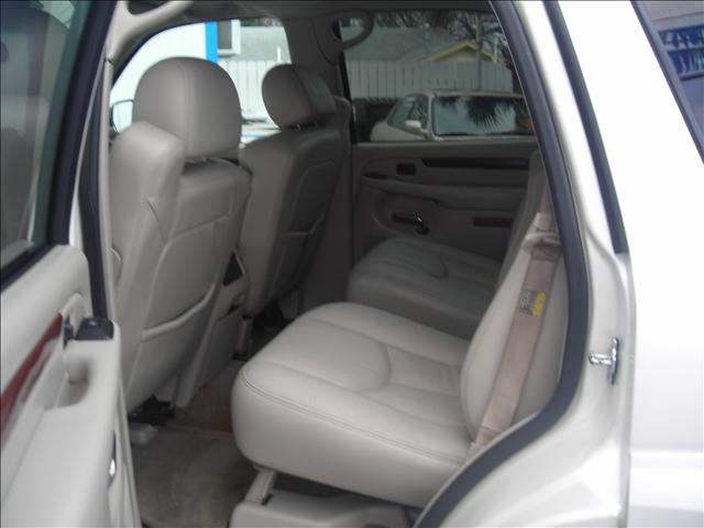 Cadillac Escalade 2004 photo 1