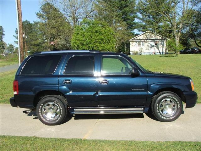 Cadillac Escalade 2004 photo 1