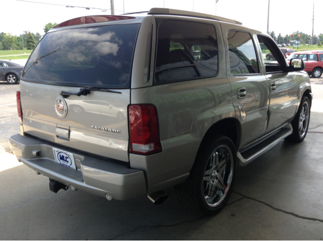 Cadillac Escalade 2004 photo 1