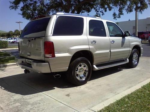Cadillac Escalade 2004 photo 2