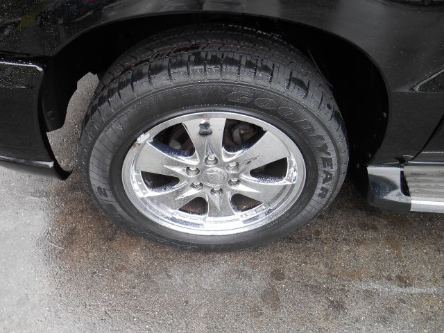 Cadillac Escalade 1500 SLE Ext. Cab 2WD SUV