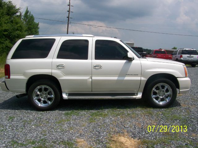 Cadillac Escalade 2005 photo 1