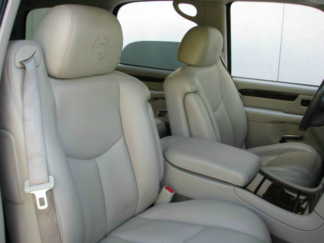 Cadillac Escalade 2005 photo 1