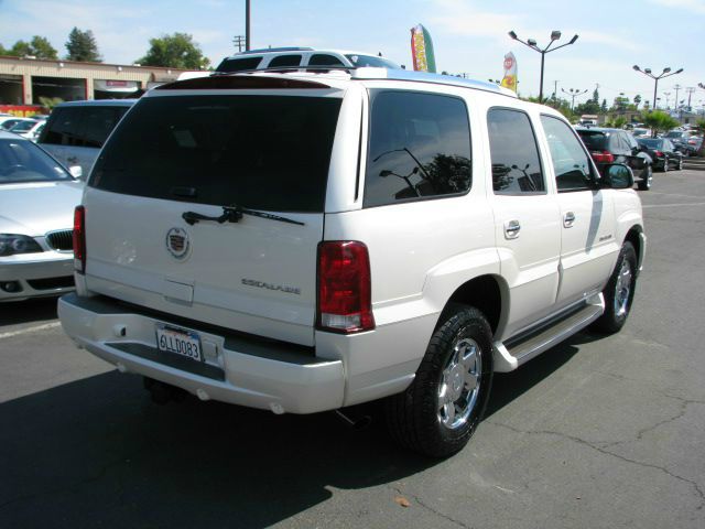 Cadillac Escalade 2005 photo 2