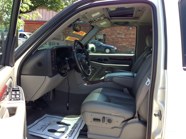 Cadillac Escalade 2006 photo 2