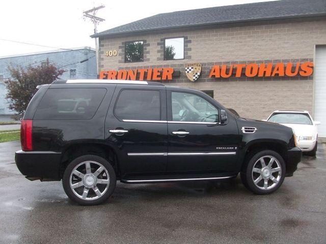 Cadillac Escalade V25 Sport Utility