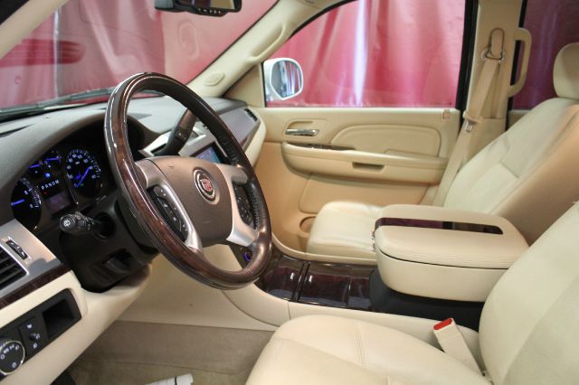 Cadillac Escalade EX - DUAL Power Doors SUV