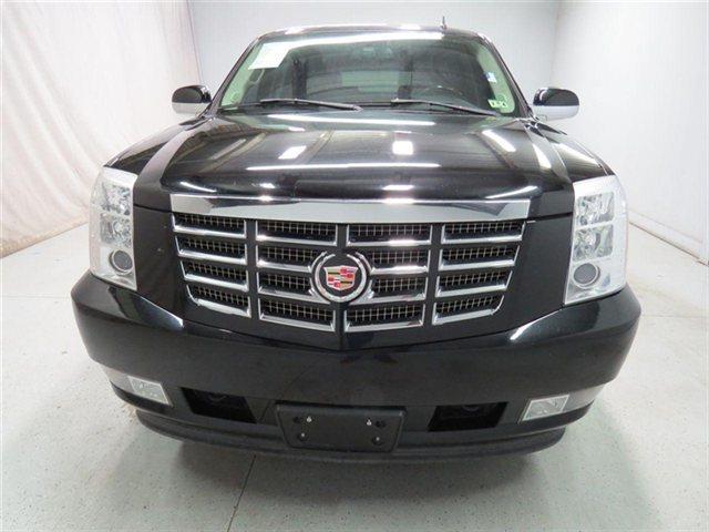 Cadillac Escalade V25 SUV