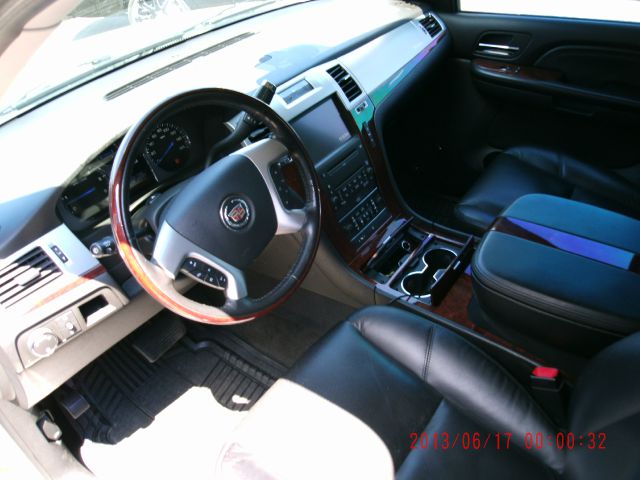 Cadillac Escalade EX - DUAL Power Doors SUV