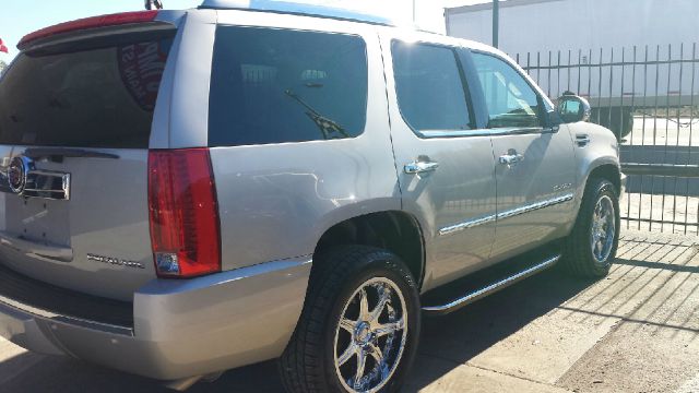 Cadillac Escalade 2009 photo 2