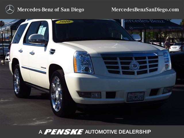Cadillac Escalade 328xi Xdrive AWD Sedan Unspecified