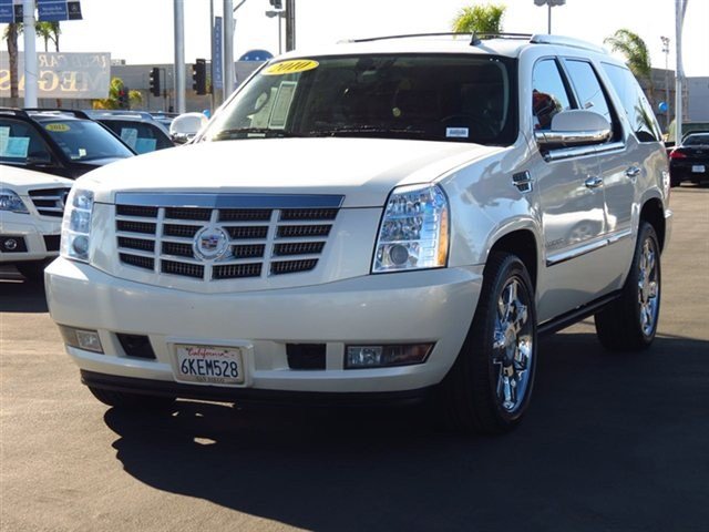 Cadillac Escalade 2010 photo 2