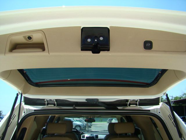 Cadillac Escalade 2010 photo 32