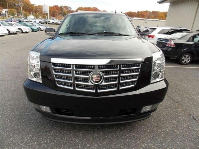 Cadillac Escalade 2010 photo 2