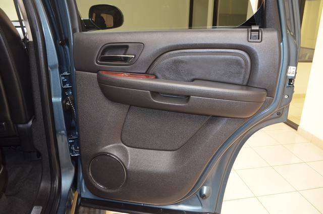 Cadillac Escalade 2010 photo 17