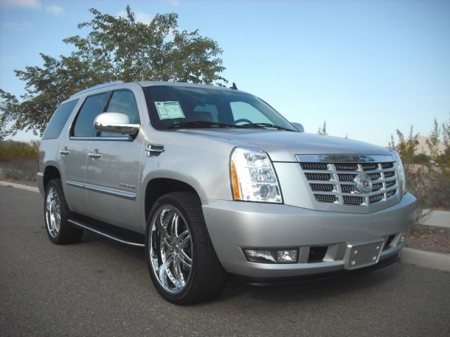 Cadillac Escalade 2010 photo 1