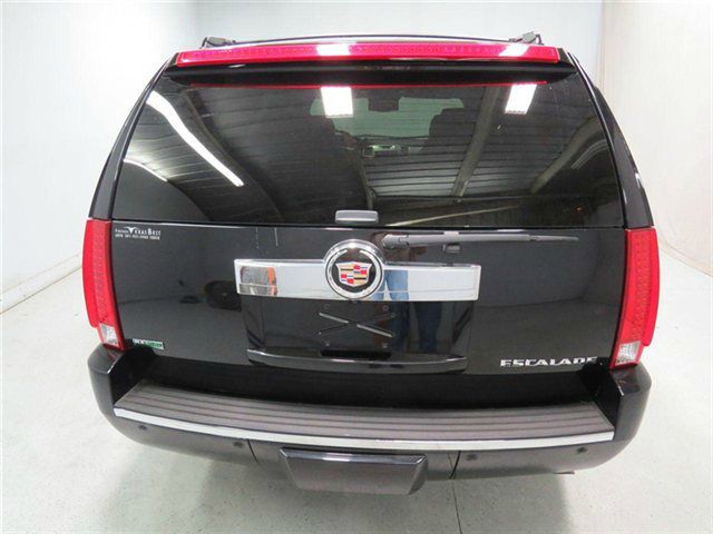 Cadillac Escalade 2010 photo 1