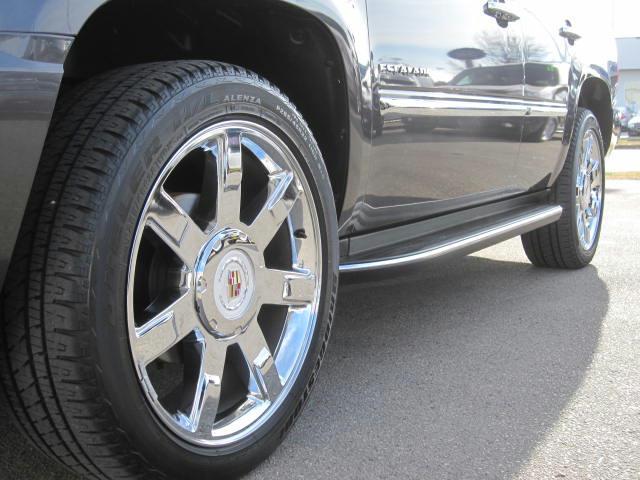 Cadillac Escalade 2010 photo 1