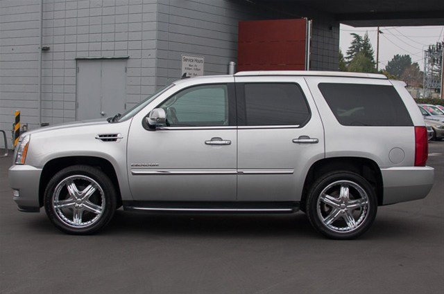 Cadillac Escalade 2010 photo 1