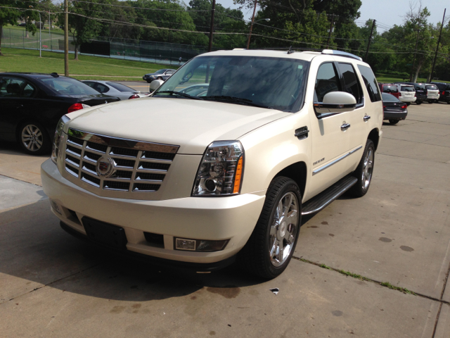 Cadillac Escalade GLS PZEV SUV