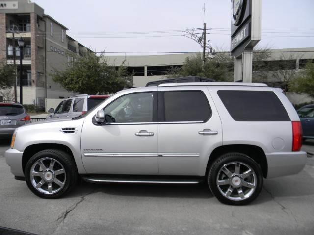 Cadillac Escalade 2011 photo 1