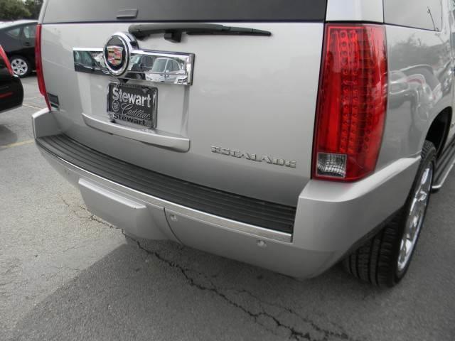 Cadillac Escalade 2011 photo 3