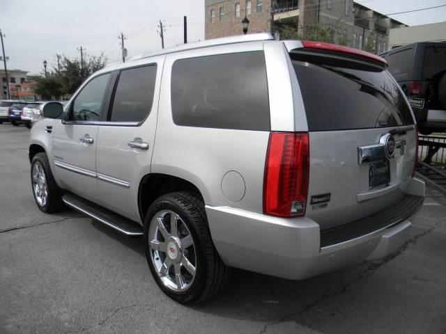 Cadillac Escalade 2011 photo 4
