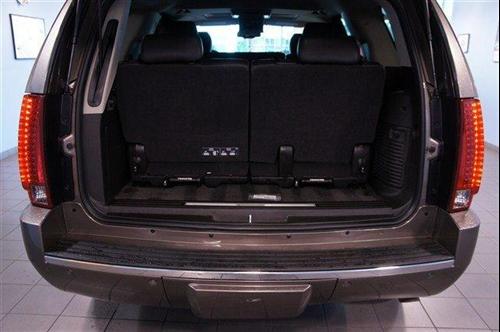 Cadillac Escalade 2011 photo 2