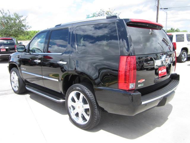 Cadillac Escalade 2011 photo 2