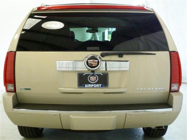 Cadillac Escalade 2011 photo 2