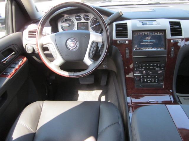 Cadillac Escalade 2011 photo 3