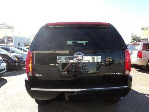 Cadillac Escalade 2011 photo 2