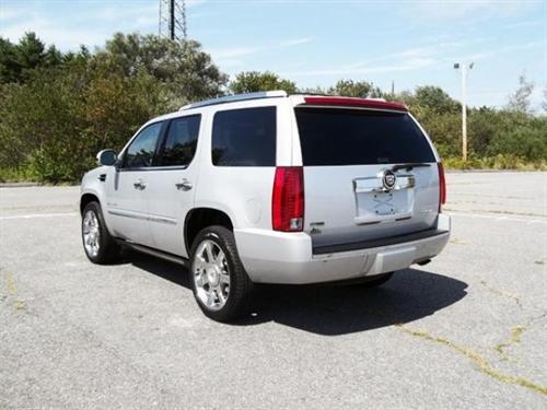 Cadillac Escalade 2011 photo 2
